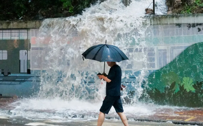 Bão Matmo hình thành trên Biển Đông, dự báo gây mưa lớn tại Hong Kong (Trung Quốc)