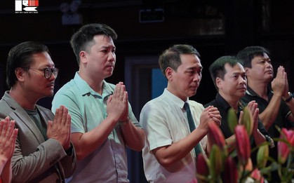 NSND Xuân Bắc dâng hương Tổ nghề ở Nhà hát Kịch Việt Nam