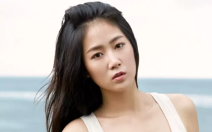 Nữ ca sĩ tố hãng hàng không