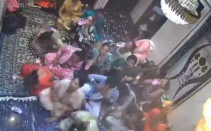 24 người chuyển giới tự tử tập thể