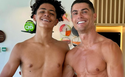 Con trai Ronaldo nhận vinh dự lớn