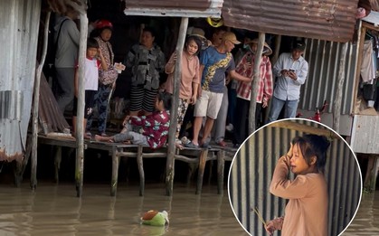 Tìm thấy thi thể bé trai 4 tháng tuổi rơi xuống kênh: Người mẹ ngã khuỵu, òa khóc nức nở