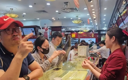 Giá vàng 'đánh võng' mạnh, việc nhà đầu tư nên làm ngay lúc này