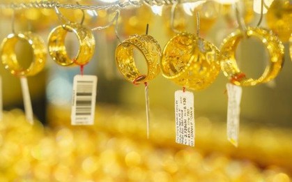 Giá vàng nhẫn giảm tới hơn 7 triệu đồng/lượng, chuyên gia dự báo bất ngờ?