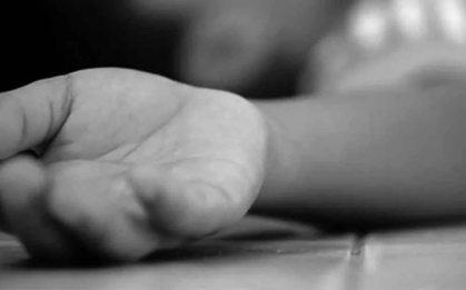 Bé gái tử vong trong xe ô tô khi bị bố mẹ bỏ quên