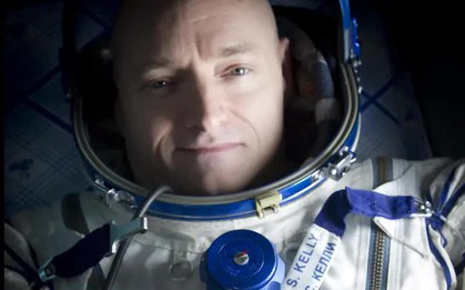 Trở về Trái đất sau 340 ngày ở ngoài vũ trụ, phi hành gia tiết lộ sự thật chấn động về loài người mà hầu hết chúng ta không biết về chính mình