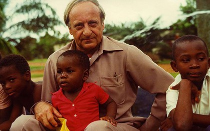 Sốc: Người sáng lập Làng trẻ em SOS lạm dụng trẻ em