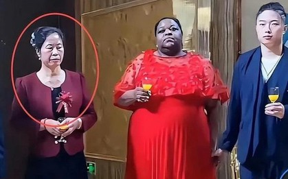 Chàng trai 27 tuổi cưới mẹ đơn thân 47 tuổi, bố mẹ có phản ứng "lạ"