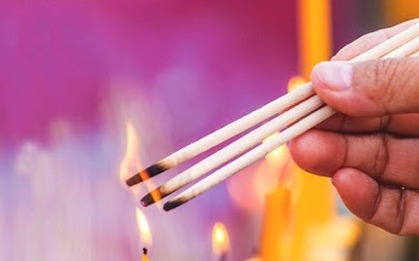 Sự thật đằng sau việc thắp hương số lẻ - tránh chọn số chẵn