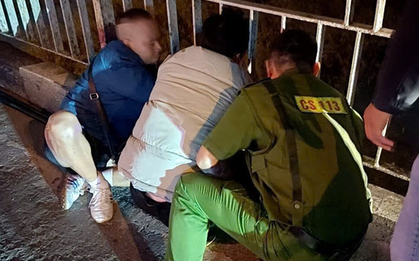 Ngăn chặn nam thanh niên cầm dao đe dọa người cản mình nhảy cầu tự tử