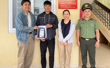 Nam thanh niên bất ngờ nhận được 879 lượt chuyển tiền với nội dung thưởng năng suất