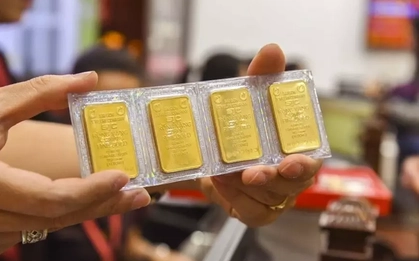 Giá vàng tăng cao, chênh lệch mua vào - bán ra nới rộng