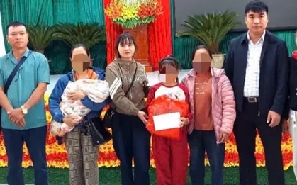 Bé gái bị cha dượng dùng búa bạo hành đã xuất viện, về quê ngoại ở Sơn La