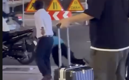 Clip tài xế taxi công nghệ bị đánh tới tấp ở Nha Trang gây xôn xao mạng xã hội