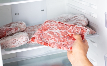 "Sát thủ vô hình" lớn nhất trong bếp không phải là dầu mỡ và muối! 3 thứ này còn độc hại hơn cả dầu ăn bẩn, đừng để người già và trẻ em chạm vào!