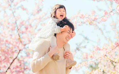 Khi gia đình đang có việc hệ trọng, nếu con có những biểu hiện này, bố mẹ cần rèn ngay kẻo lớn lên thành đứa VÔ CẢM - BẤT HIẾU