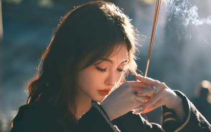 Đừng cầu khấn vu vơ nữa: Học thuộc lòng 3 câu này khi thắp hương để thanh tẩy tâm hồn, xin gì được nấy