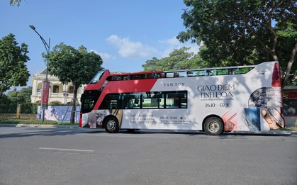 Châu Bùi, Tiểu Vy xuất hiện tại triển lãm 'Giao điểm tinh hoa'