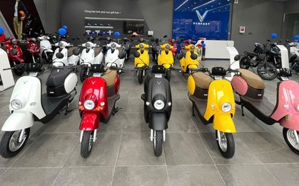 VinFast giảm 12% giá xe máy điện, đại lý vẫn ưu đãi thêm: Có xe chi chưa tới 10 triệu đã có thể mang về