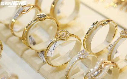 Người mua vàng lỗ hơn 6 triệu đồng/lượng chỉ sau 1 ngày