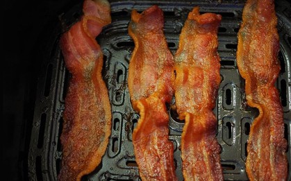 Nồi chiên không dầu rất tiện nhưng tuyệt đối không nên dùng để nấu thứ này: "Thảm họa" sẽ xảy ra!