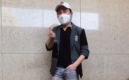 Nam nghệ sĩ vừa lên chức bố ở tuổi 53: Vợ siêu giàu, ở biệt thự 200 tỷ đồng, có 3 con riêng