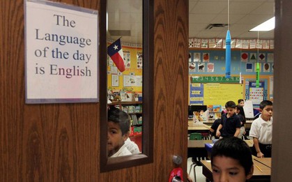 Từ năm 2025, học sinh Việt Nam bắt buộc học ngôn ngữ này từ lớp 1: Gen Alpha sắp nói tiếng nước ngoài ngay khi biết bảng chữ cái!