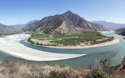 Chưa từng có: Trung Quốc xây cùng lúc 2 đập, chặn đứng sông chỉ trong chưa đầy 30 giờ, siêu dự án mới dự kiến mang về gần 170 triệu USD