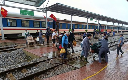 Hủy thêm nhiều chuyến tàu Bắc - Nam vì lũ lớn