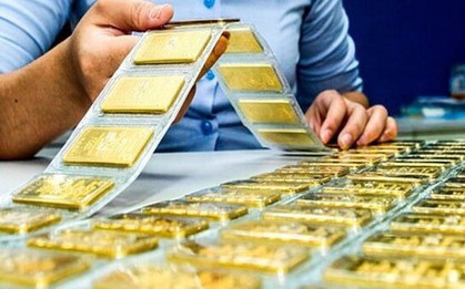 ACB đang làm việc với NHNN để sớm được cấp phép nhập khẩu vàng, dự kiến trong tháng 11 sẽ có những thương hiệu vàng miếng đầu tiên