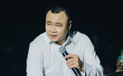 Hành động kỳ lạ của Tự Long