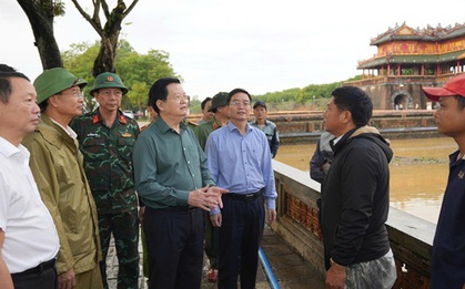 Phó Thủ tướng Mai Văn Chính kiểm tra di tích Đại nội Huế