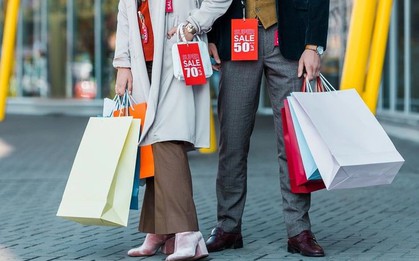 Nhận diện ngay những “bẫy tâm lý” khiến bạn luôn khánh kiệt vào mùa sale