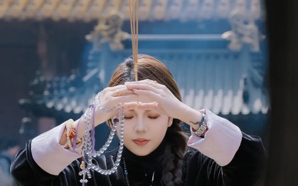 Khi thắp hương, bạn nhất định phải nói 2 chữ này - điều rất nhiều người không biết, bảo sao khấn hoài chẳng linh ứng!