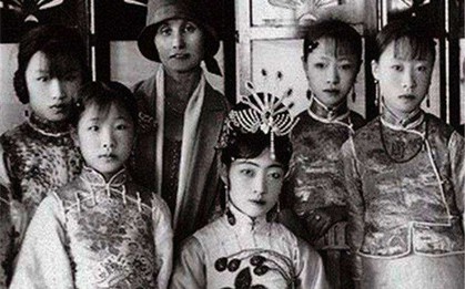 Hé lộ loạt ảnh hiếm chưa từng thấy chụp đám cưới Phổ Nghi - hoàng đế cuối cùng của Trung Quốc