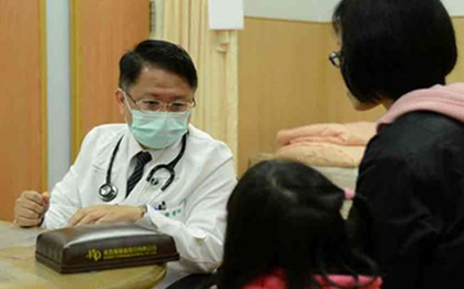 Bé gái 9 tuổi đã 2 lần hành kinh, dậy thì sớm vì thói quen của nhiều cha mẹ