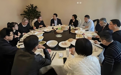 Đi họp lớp, người giỏi tính nhất lại không phải kế toán