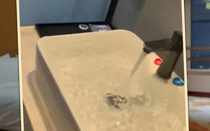 Bị từ chối hủy đặt phòng, khách cố tình xả nước làm ngập phòng khách sạn, sau đó phải đền gấp gần 300 lần số tiền ban đầu