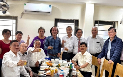 Bức ảnh "tinh hoa hội tụ" đang hot nhất MXH: Toàn các bác sĩ nội trú, giữ nhiều vị trí quan trọng trong ngành y