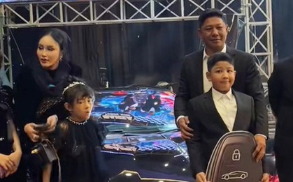 Bé trai 9 tuổi được tặng siêu xe Lamborghini trị giá 39 tỷ đồng