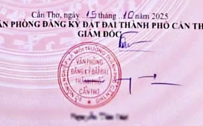 Giám đốc Văn phòng Đăng ký đất đai Cần Thơ không biết giải thích sao vì chữ ký xưa giờ vậy