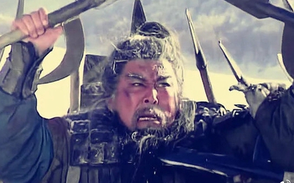 Người này vì cứu Quan Vũ mà tiết lộ "thiên cơ", tiếc rằng ông không hiểu mà đại bại ở Mạch Thành