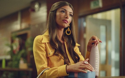 Xem phim Sex Education, tôi đã đốt hết bảng điểm cũ của con vì cuối cùng cũng hiểu ra một điều quan trọng