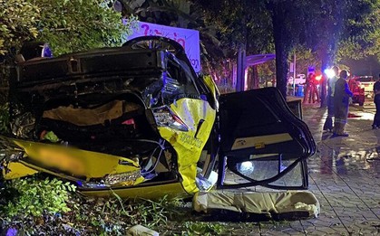 Chiếc taxi gặp tai nạn nghiêm trọng khiến tài xế tử vong, 1 chi tiết ở hiện trường hé lộ lý do