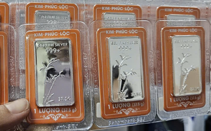 Giá bạc hôm nay 15-11 giảm rất mạnh, giới đầu tư "sốc nặng"