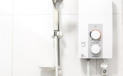 Kẻ giật điện sát hại vợ trong phòng tắm thoát án tử nhờ con gái xin khoan hồng