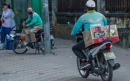 Loạt tài xế xe ôm công nghệ che biển số xe bị CSGT xử lý