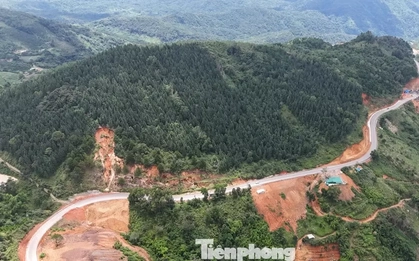 Đường sạt lở tứ phía, đi thế nào tới Đà Lạt?