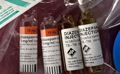 Phát hiện bác sĩ tử vong trong nhà riêng, nghi tiêm thuốc tự tử