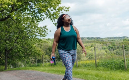 Tại sao quy tắc đi bộ 6-6-6 đang trở thành xu hướng rèn luyện được yêu thích?